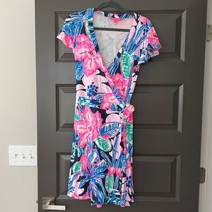 EUC Lilly Pulitzer wrap dress romper- size L